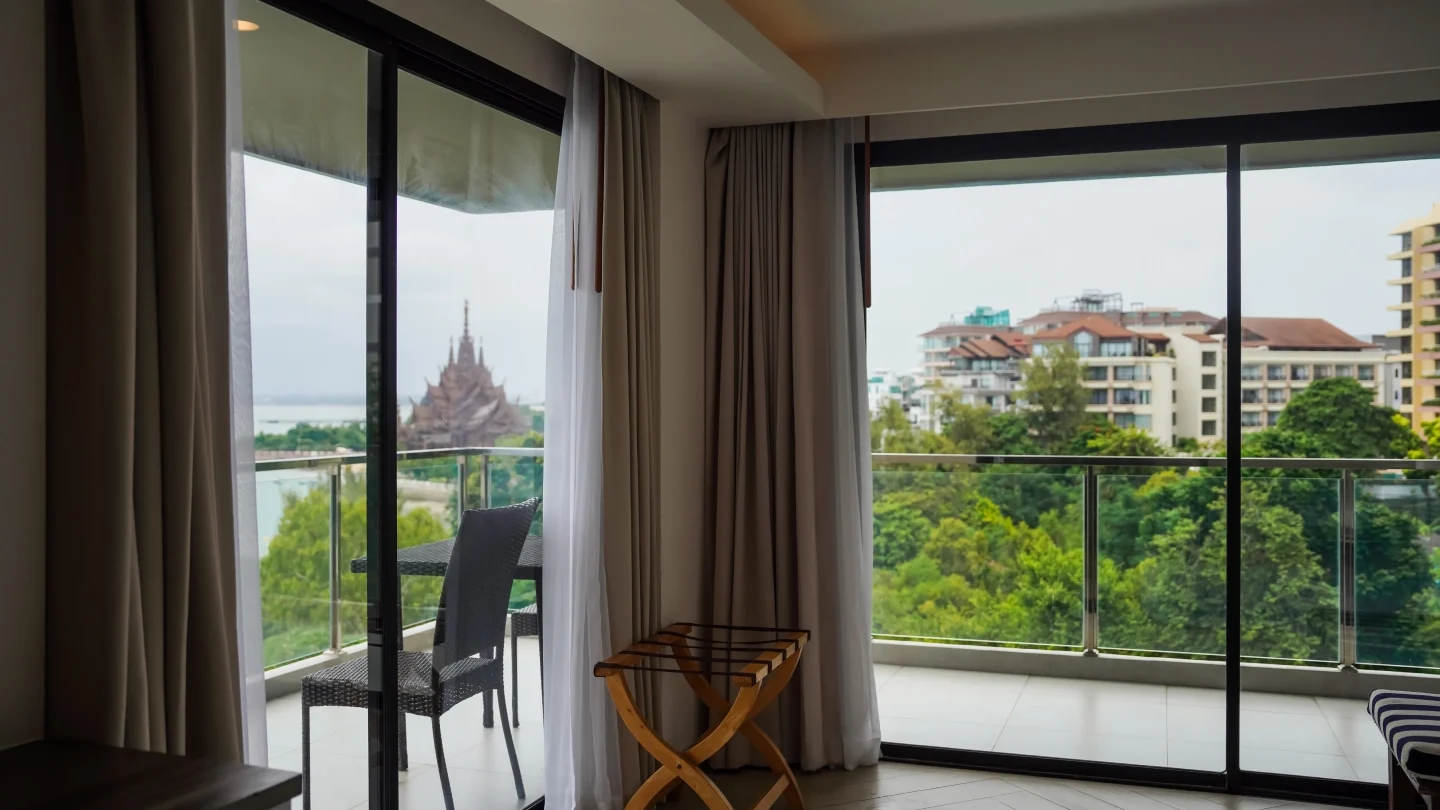 GRAND DELUXE PANORAMIC SEAVIEW