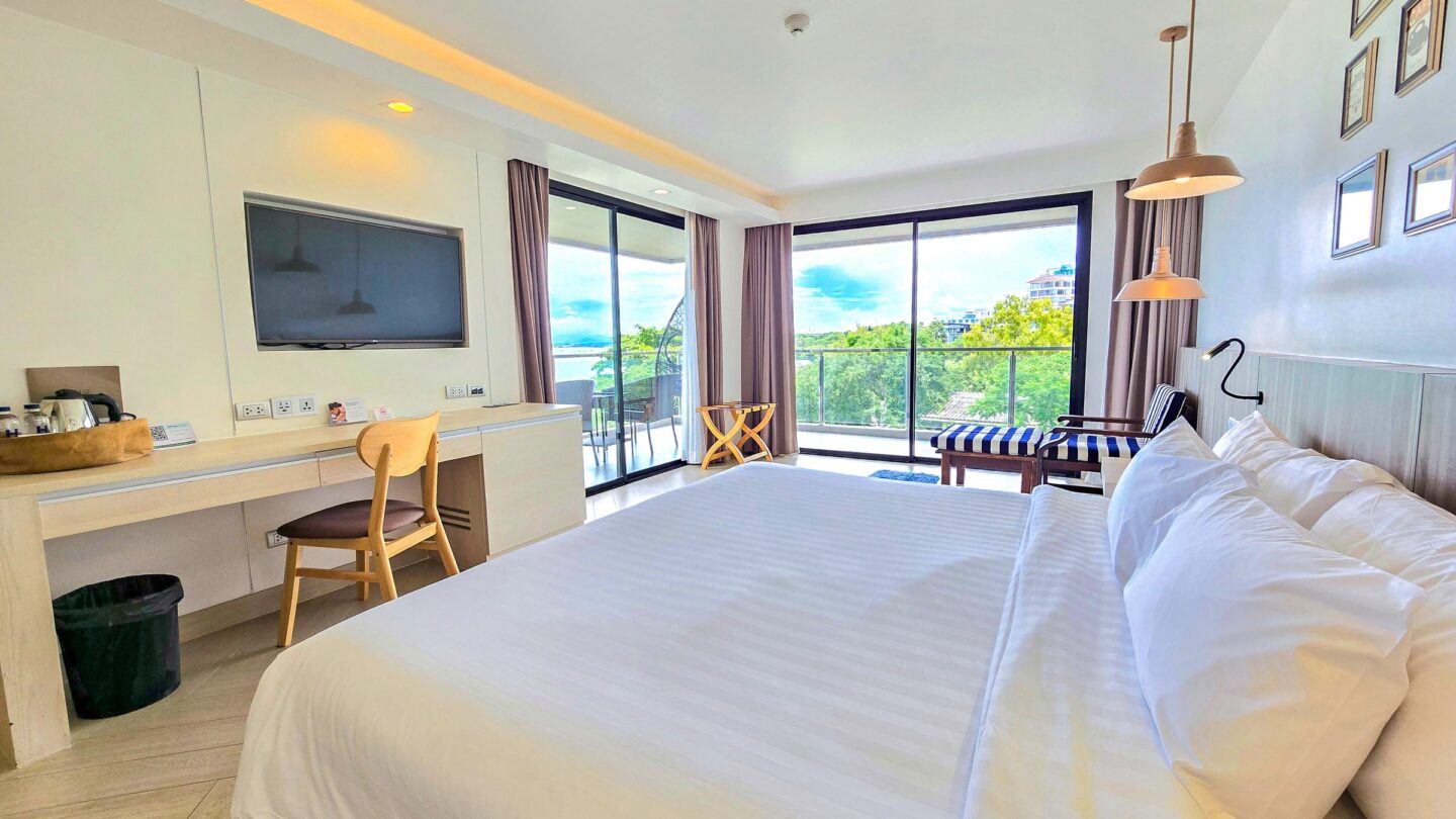 Mayaana Panoramic Seaview guest room